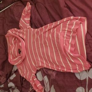 Express size extra small 1/4 length loose turtle neck